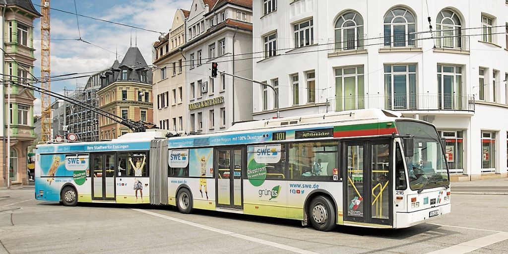 ESSLINGEN:  Neuer Dienstleistungsauftrag für den städtischen Verkehrsbetrieb - Sechs neue Elektrohybridbusse werden angeschafft: Weichenstellungen für die Zukunft des Busverkehrs