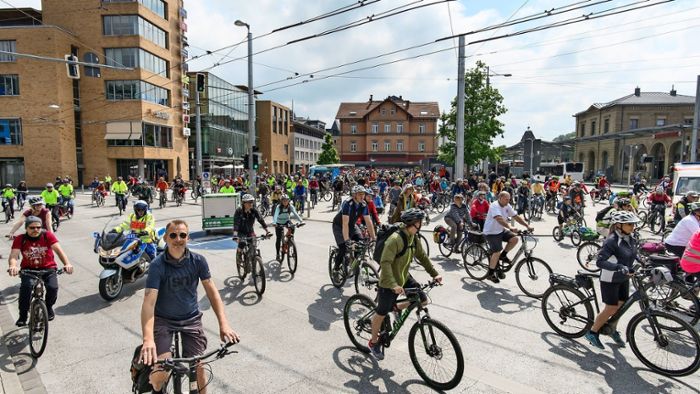 Die EZ-Sommerredaktion war am Montag auf dem Bahnhofplatz: EZ vor Ort: Esslingens holpriger Weg zur Fahrradstadt