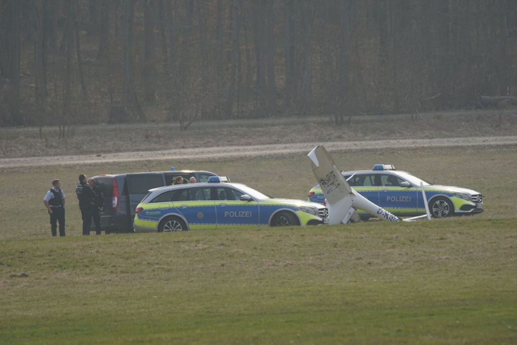 Am Sonntag war der 66-jährige Pilot ums Leben gekommen: Segelflugzeug-Absturz in Kirchheim: Experten suchen Ursache