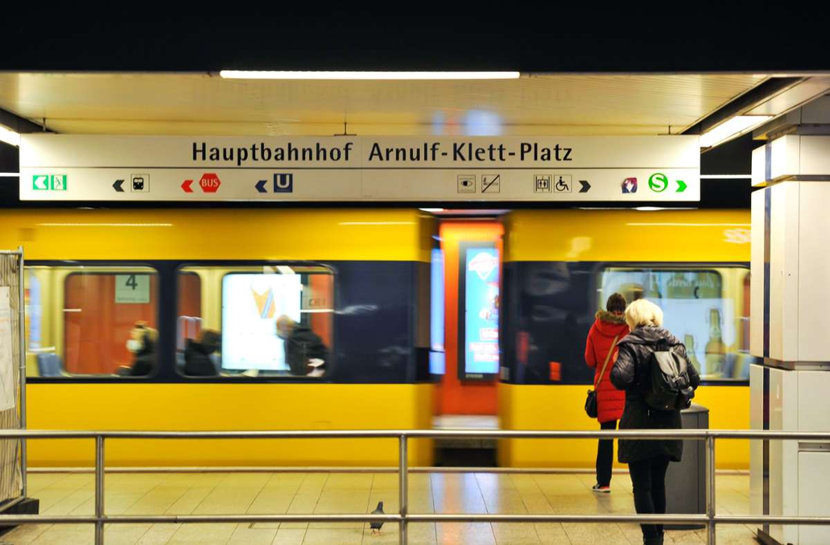 Corona-Regeln in Stuttgart: FFP2-Maskenpflicht wird in Bussen und Bahnen aufgehoben