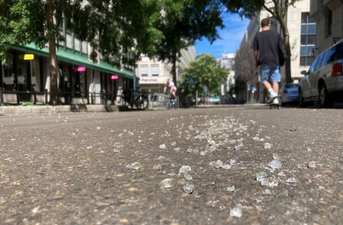 Gefahr für Radfahrer in Stuttgart: Glasscherben auf der Fahrradstraße