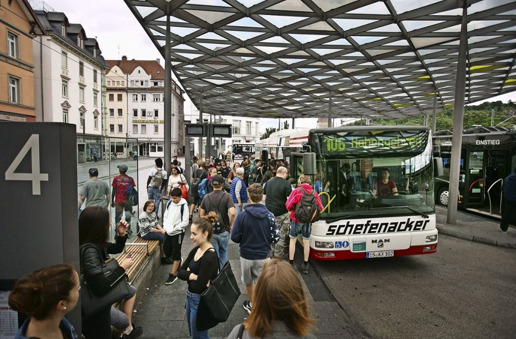 Verbilligtes Tagesticket wie in Ludwigsburg soll kommen: Günstiges ÖPNV-Ticket für Esslingen