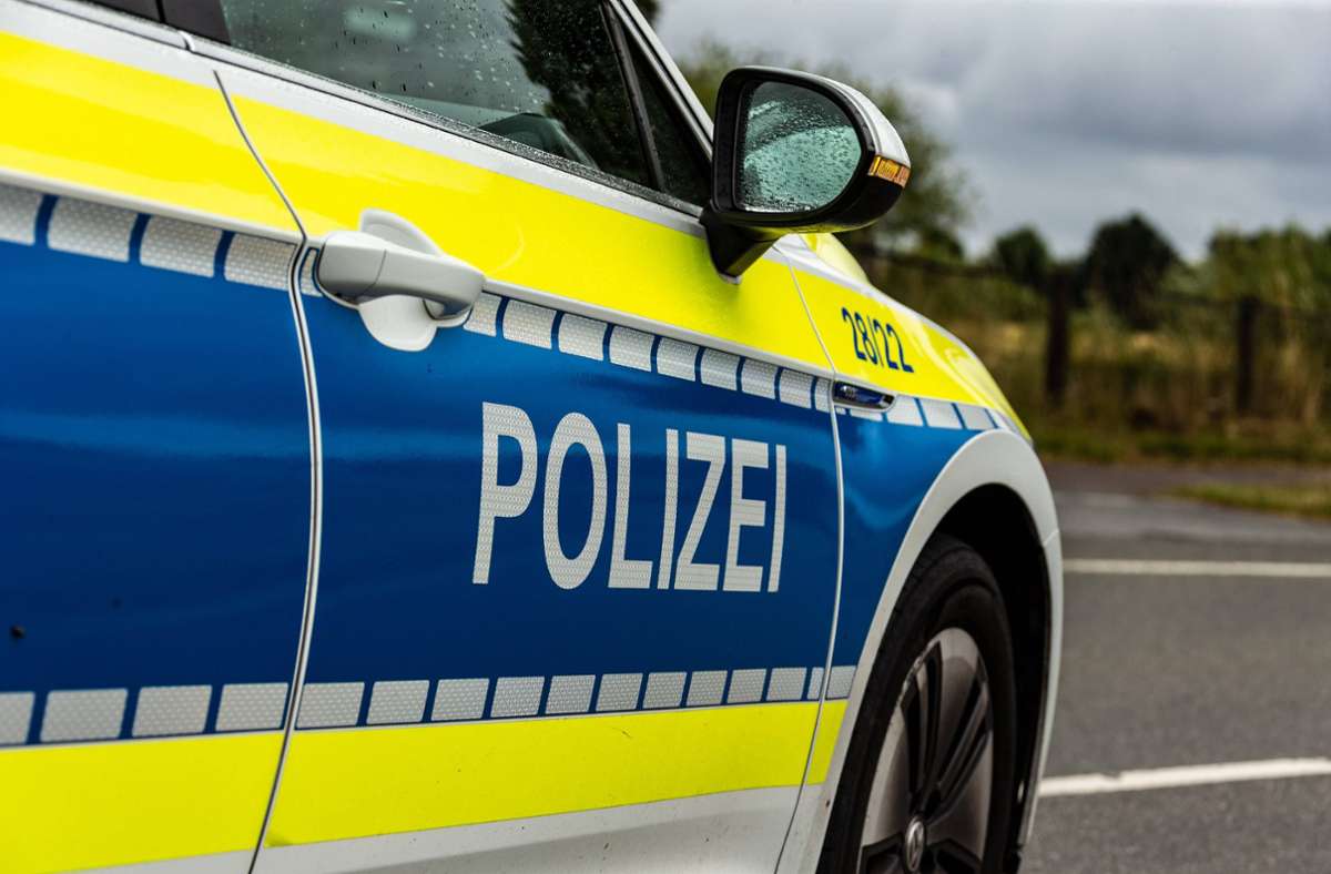 Angriff in Ostfildern: Unbekannte verletzten 19-Jährigen mit Bierflasche