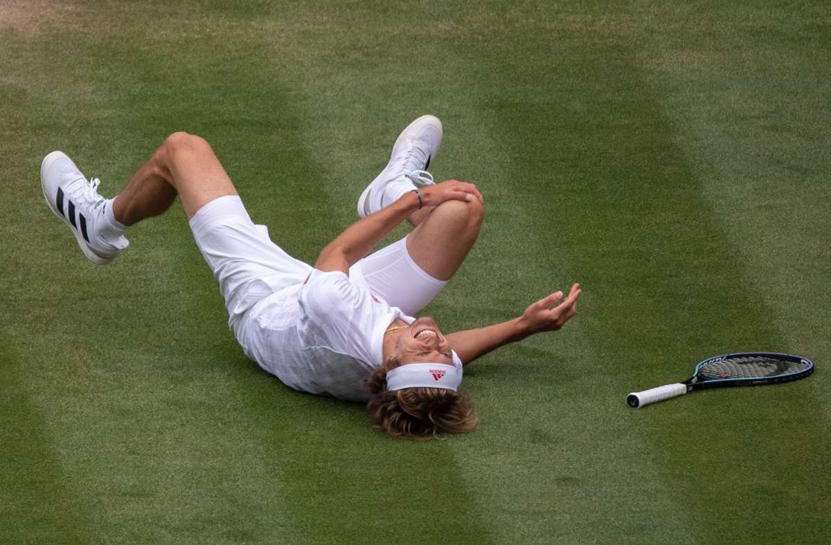 Tennis in Wimbledon: Angelique Kerber zaubert  – Alexander Zverev scheitert