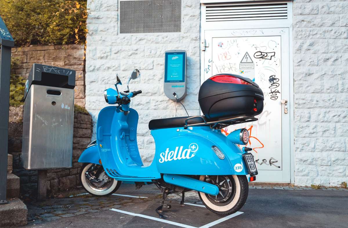 Elektromobilität in Städten: Stella-Roller in Stuttgart starten Pilotprojekt mit Ladeboxen