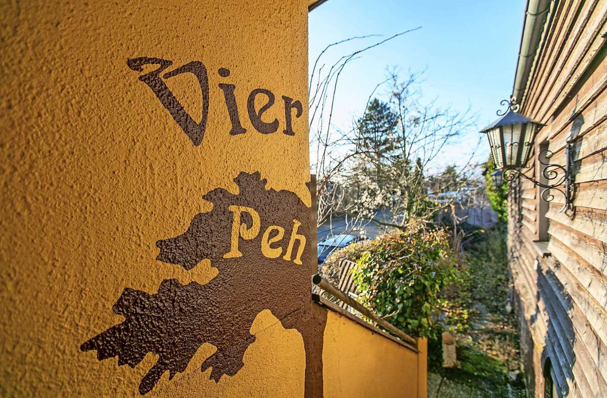 Das Vier Peh an der Flandernstraße ist seit fünf Jahrzehnten eine Institution im Esslinger Norden. Foto: Roberto Bulgrin