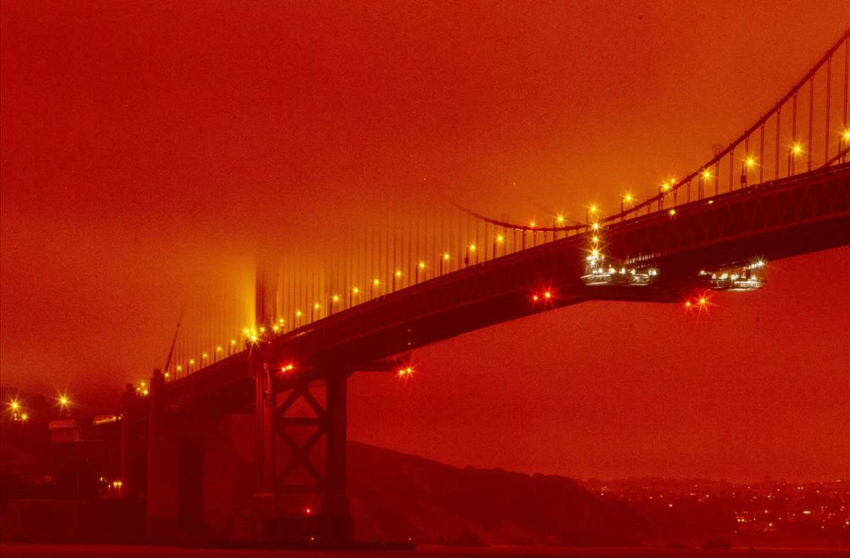 Unheimlicher Blick auf die Golden Gate Bridge in San Francisco.
