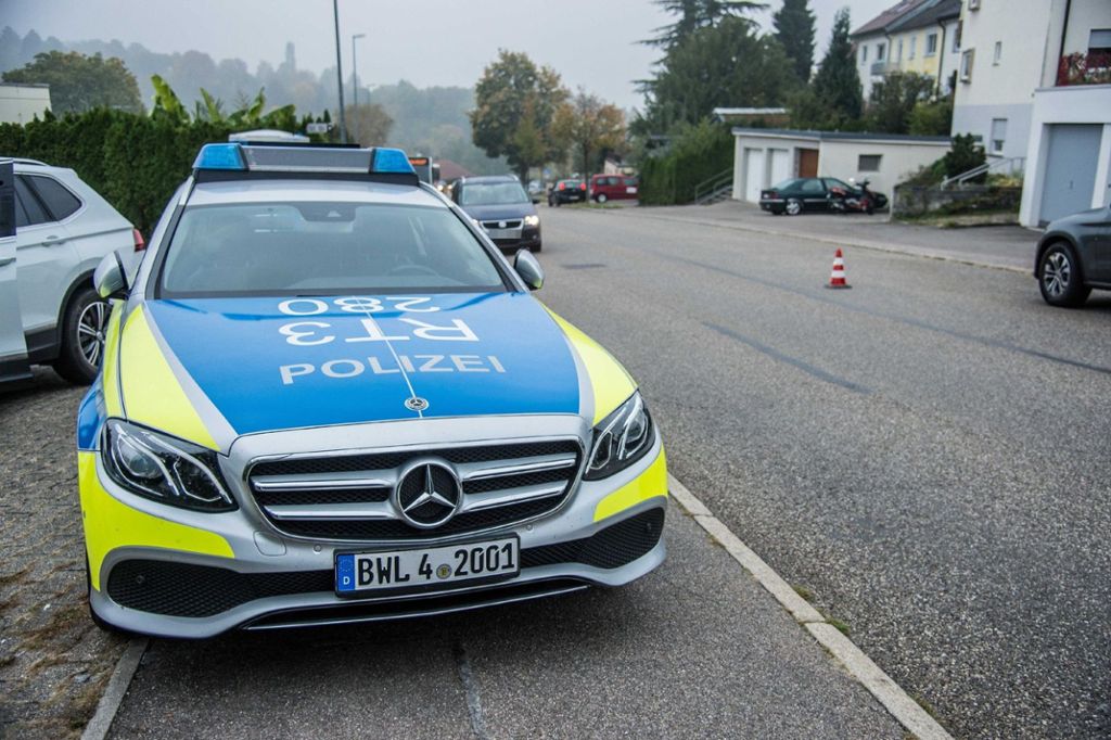 9.10.2018 In Hegensberg hat sich gegen 7 Uhr nach einer Kollision ein Auto überschlagen.