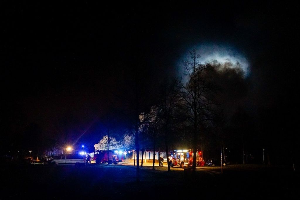 Polizei schließt Brandanschlag aus – Ursache noch unklar: Brand in Wernauer Asylbewerberunterkunft