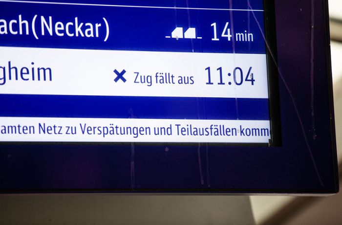 Fiasko bei der S-Bahn Stuttgart: S-Bahn-Chef bittet um Entschuldigung