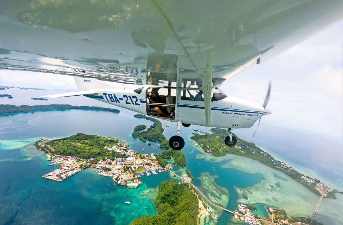 Im Südsee-Paradies rettet Pacific Mission Aviation Leben.