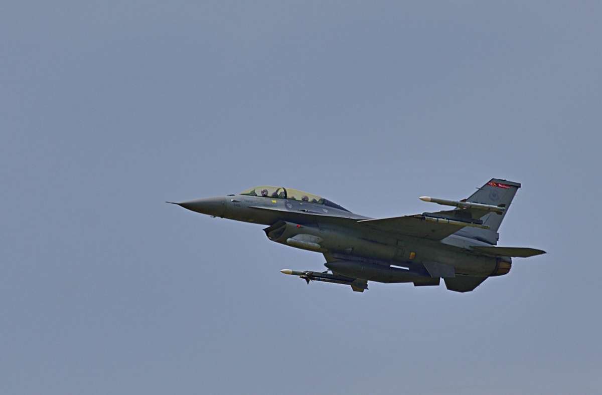 Bestände von  Dänemark und Niederlanden: USA will Weitergabe von F-16-Kampfjets an Ukraine schnell erlauben