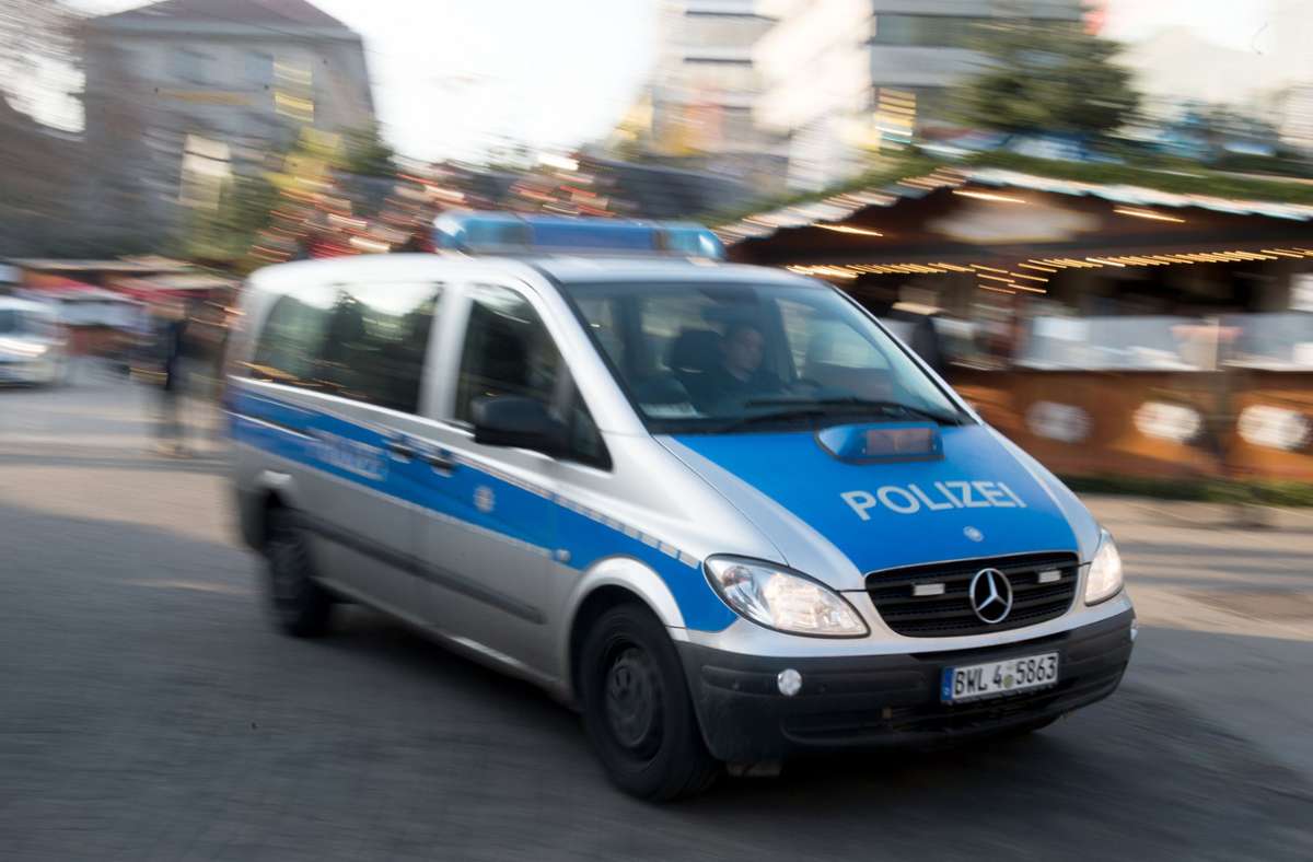 Nach Unfall in Sindelfingen: BMW-Fahrer flüchtet vor Polizei und entkommt