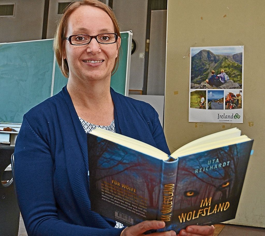 ESSLINGEN:  In ihrem neuen Roman „Im Wolfsland“ erzählt Uta Reichardt eine spannende Abenteuergeschichte: Faszination Wolf