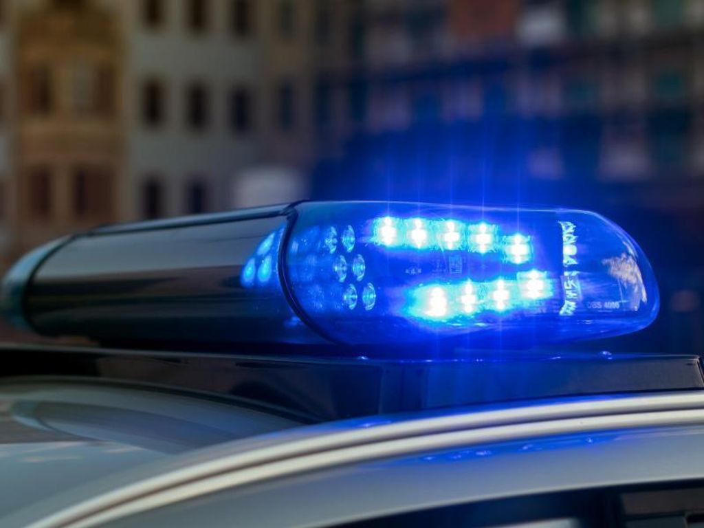 Das Polizeirevier Nürtingen sucht nach dem SUV-Fahrer: Gefährlicher Spurwechsel in Nürtingen-Unterensingen
