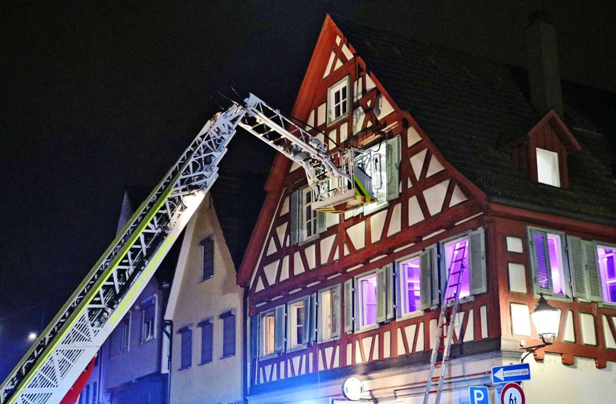 In Schorndorf mussten Bewohner über Leitern gerettet werden.