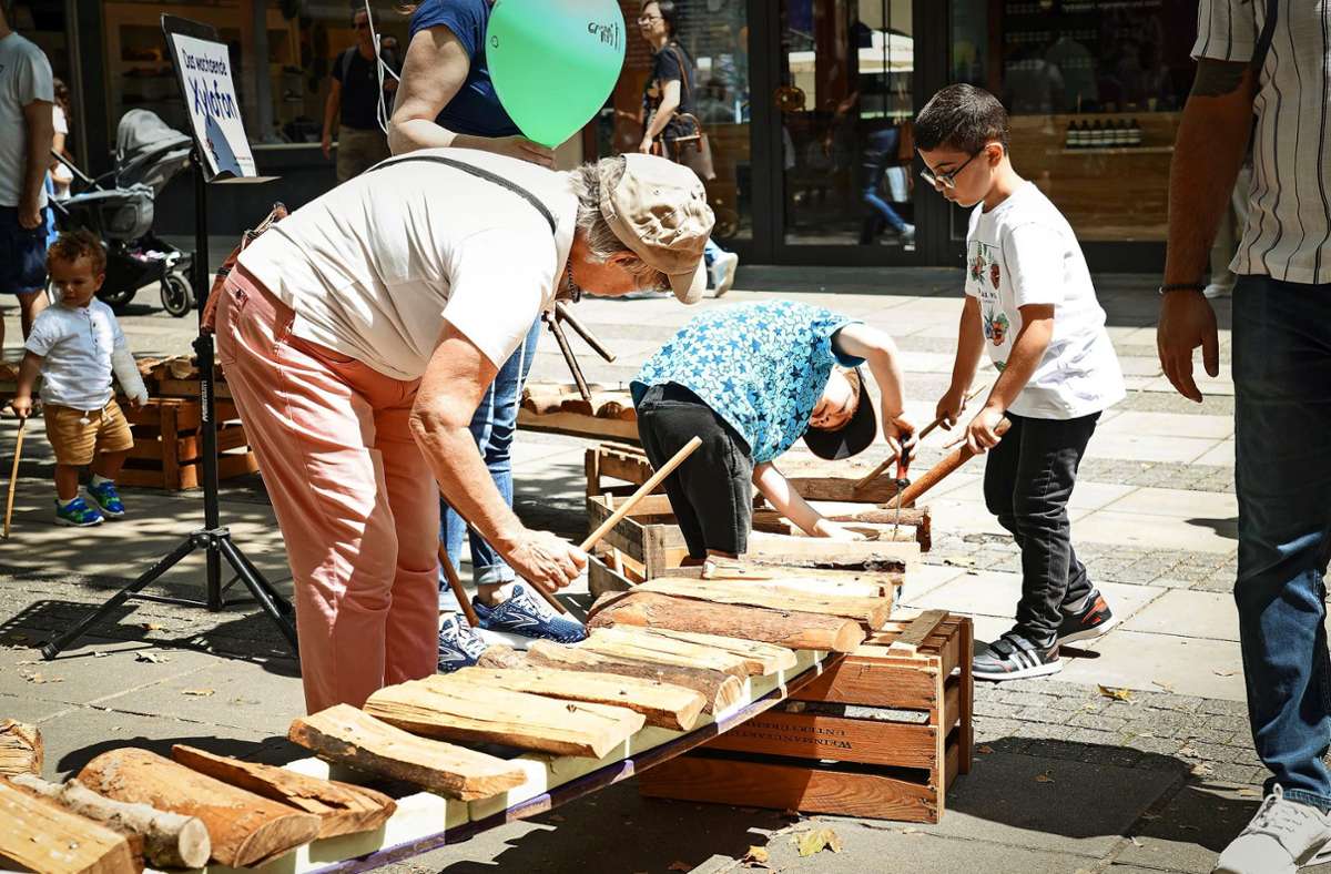 Auf dem Stuttgarter Marktplatz: Das Kinderfest lockt immer mehr Kinder  in die City