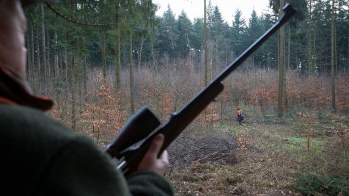 Jäger erschießt sich mit Gewehr versehentlich selbst