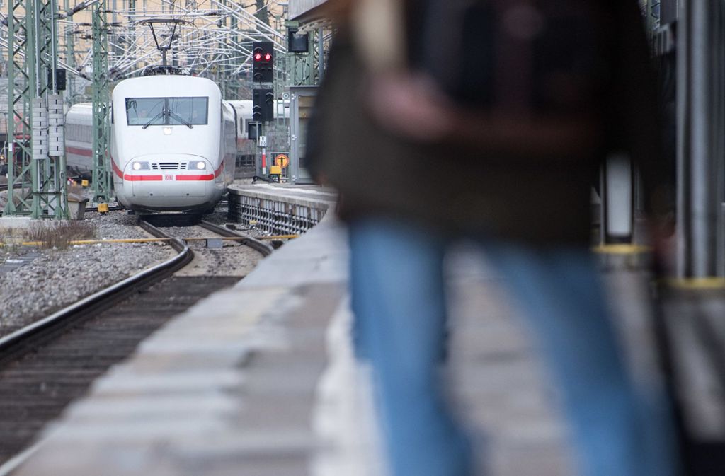 Generalstreik trifft Deutsche Bahn: ICE über Stuttgart fährt an Streiktagen nicht nach Frankreich