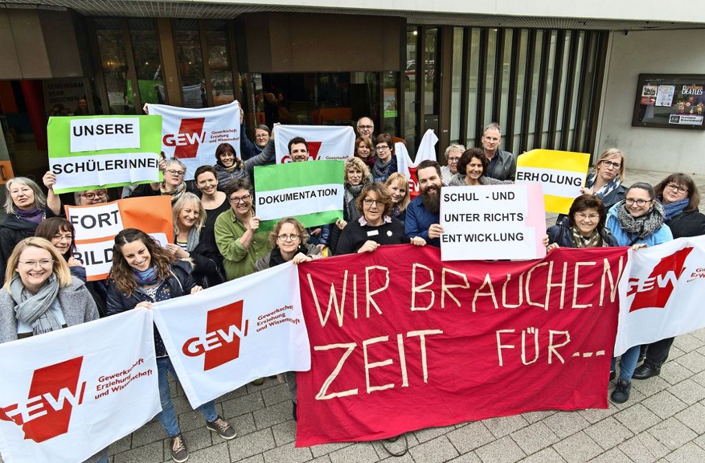 GEW-Resolution einstimmig verabschiedet: Esslingen: Lehrer wollen mehr Zeit