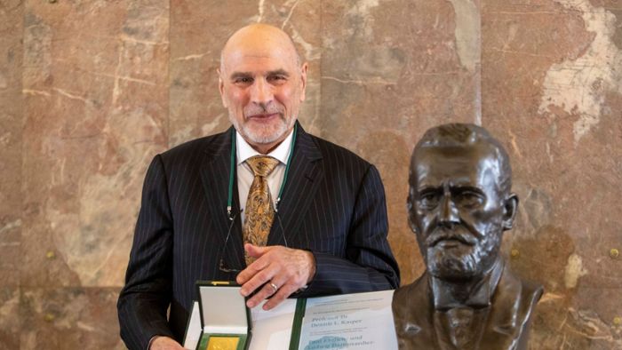 Paul-Ehrlich-Preis an Immunforscher Dennis Kasper verliehen