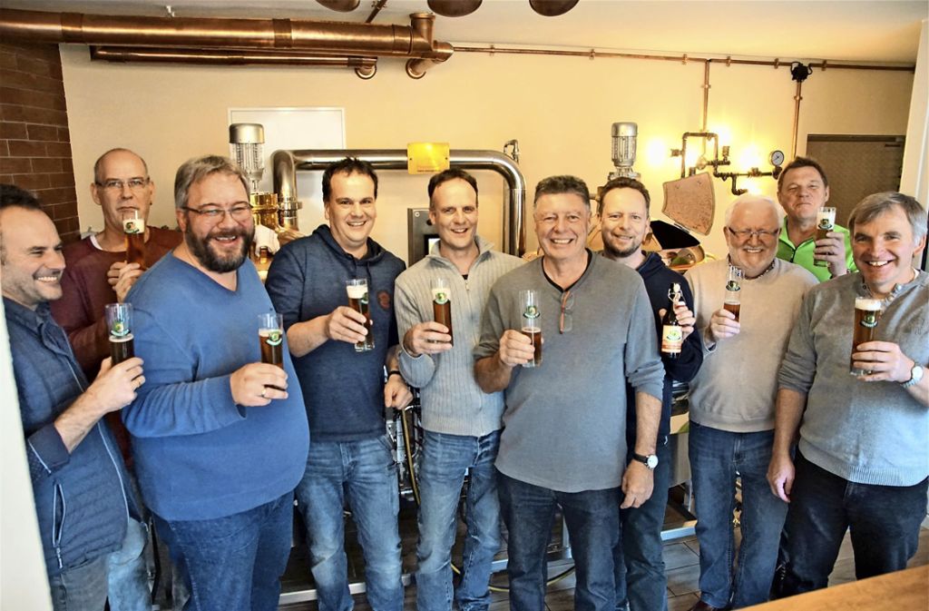 Mitglieder des Musikvereins kreieren in Gruibingen ihr eigenes Festbier – Nur Zutaten aus der Region: Musiker kreieren ihr eigenes Bier
