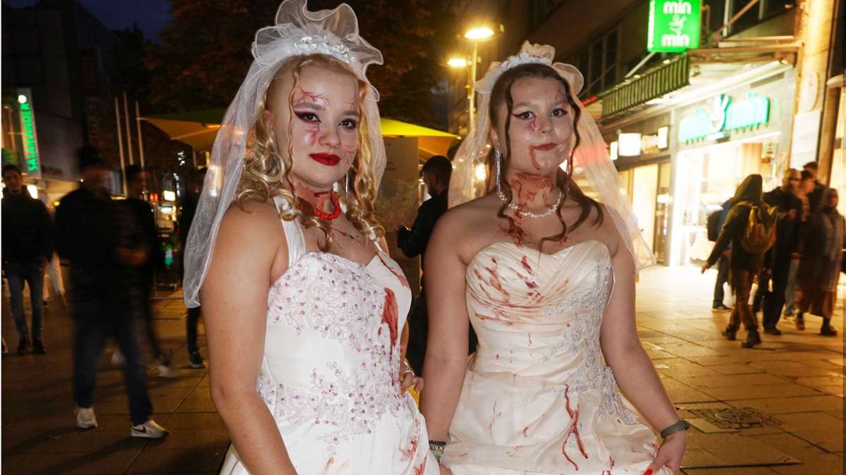 Halloween in der Landeshauptstadt: In diesen schaurigen Kostümen wird Stuttgart unsicher gemacht