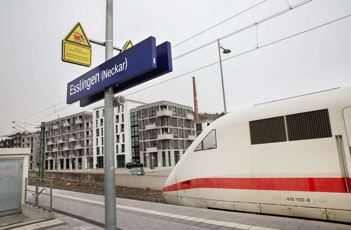 Auf dem Esslinger Bahnhof war es im Juli letzten Jahres zu einer Messerstecherei gekommen. Foto: Ines Rudel/Ines Rudel
