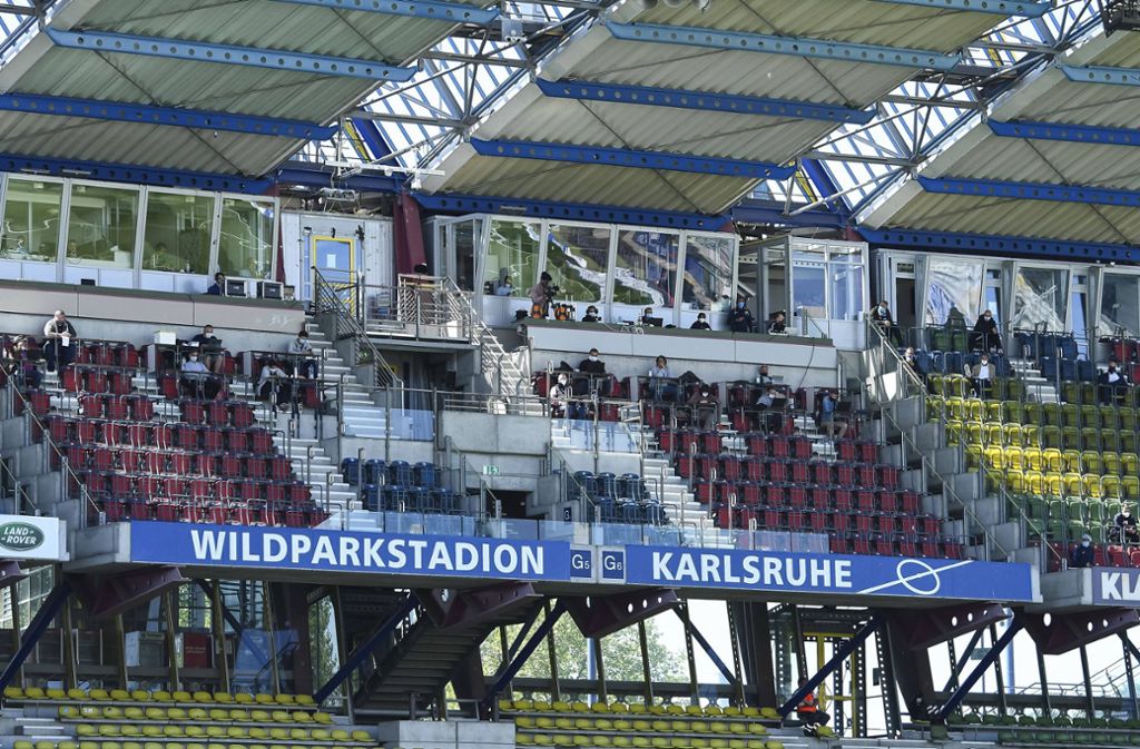 Sicherheitsvorkehrungen vor Derby: KSC-Straßenbahn übernachtet im Depot, VfB-Tross gar nicht