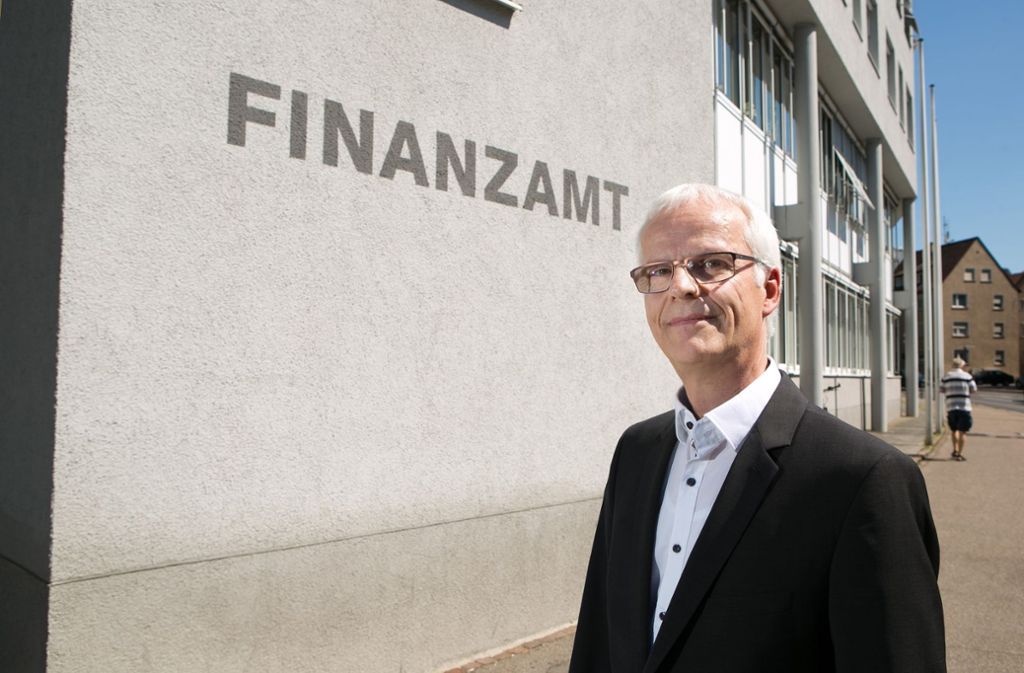 Der Leiter des Esslinger Finanzamts Jürgen Lieven spricht über Neuerungen bei Steuererklärungen – Digital bevorzugt: Finanzbeamte mögen die Steuererklärung lieber digital