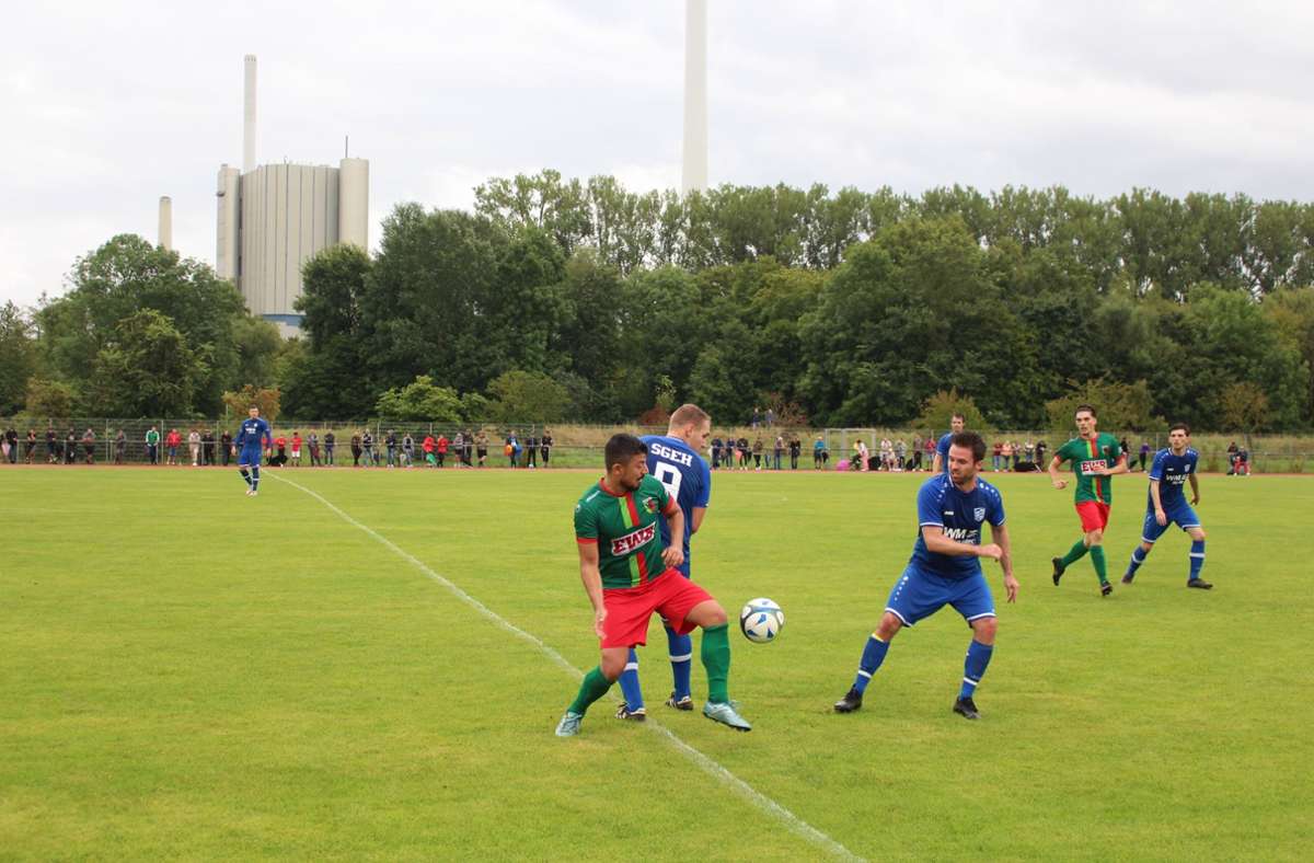 Ausgetragen wurde das Bezirkspokal-Finale zwischen den beiden Bezirksliga-Konkurrenten FC Esslingen und SG Erkenbrechtsweiler-Hochwang auf dem Platz des GFV Odyssia Esslingen.