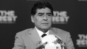 Prozessauftakt gegen  Leibarzt: Neues Gutachten zur Todesursache von Diego Maradona