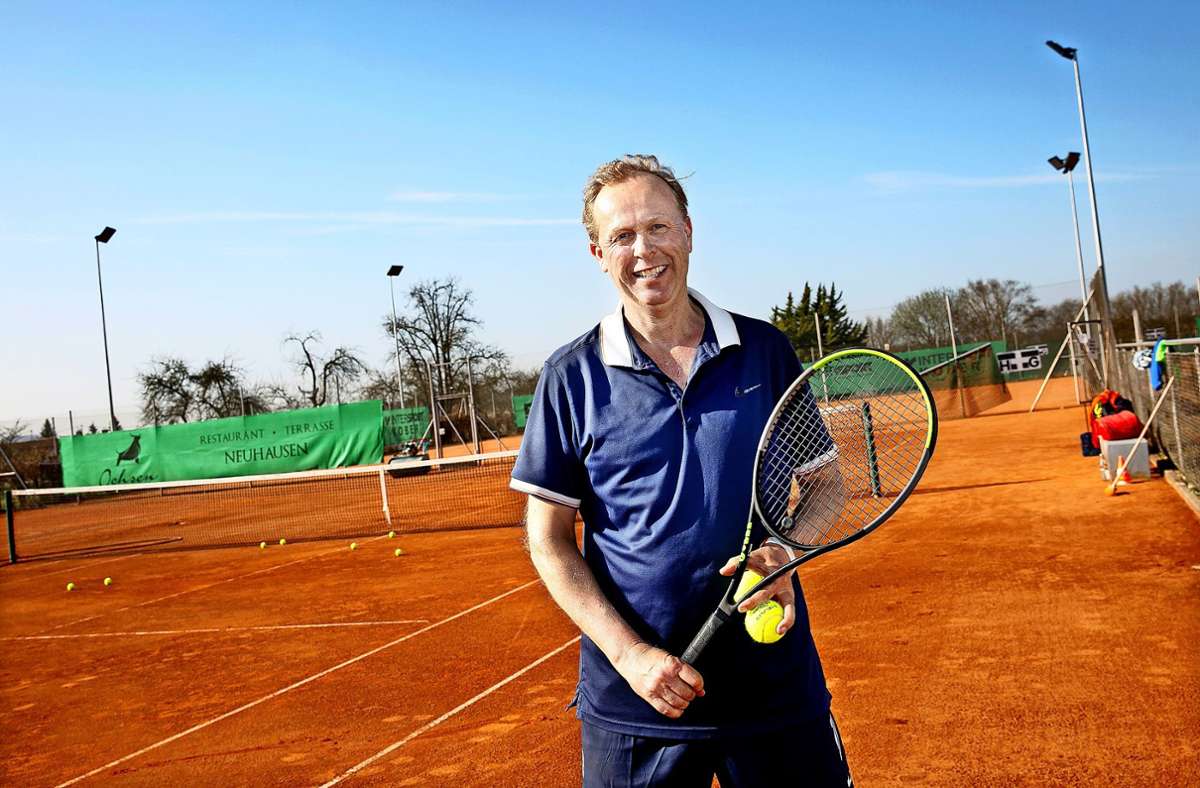 Tennis  mit neuem Flutlicht: Neues Vorstandsteam des Tennisclubs Neuhausen bringt frischen Wind