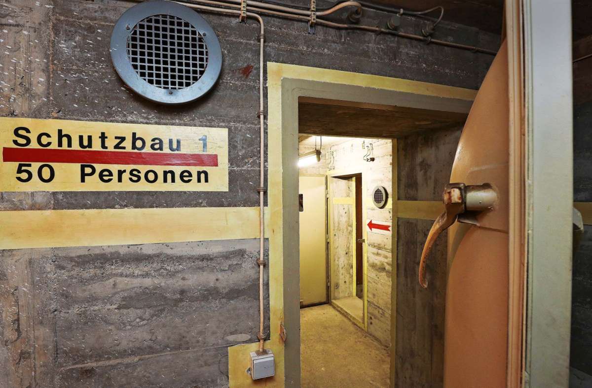 Ein  alter Bunker in Ludwigsburg, der inzwischen  geschlossen ist. Das gilt für fast alle  ehemaligen Schutzräume in ganz Deutschland. Foto: factum/Simon Granville