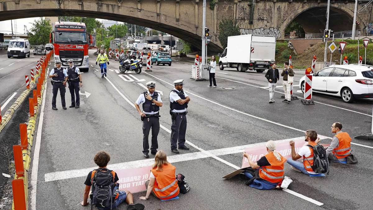 Proteste der Letzten Generation: Stuttgarter Aktivisten wollen Rettungsgasse immer frei lassen