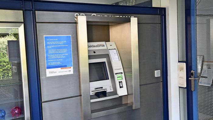Angeklagter gesteht Überfall am Bankomaten