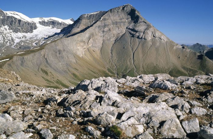 Unglück in den Schweizer Alpen: Bergsteiger aus Deutschland stürzt 250 Meter in die Tiefe