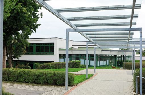 Der Fachbau der Albert-Schweitzer-Schule  soll eine PV-Anlage erhalten. Foto: Ulrike Rapp-Hirrlinger