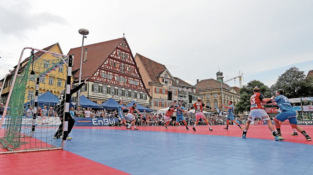 Beim Esslinger Handball-Marktplatzturnier sind Top-Teams aus Berlin, Göppingen und Lemgo sowie die regionalen Aushängeschilder am Start: Treffen der Weltmeister