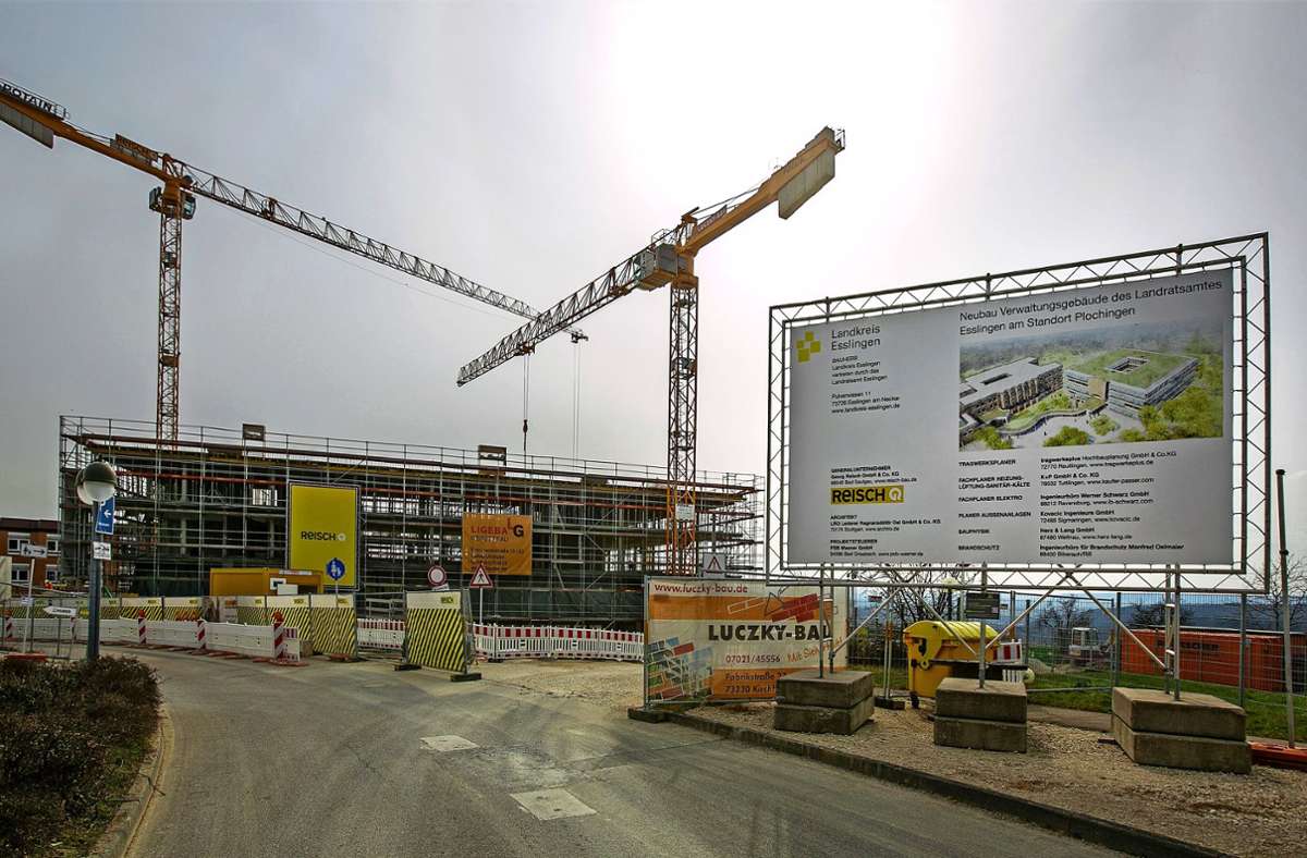 Stumpenhof in Plochingen: Der Neubau des Landratsamts in Plochingen liegt im Plan