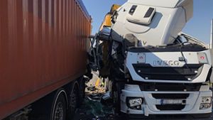 Schwerer Lastwagen-Unfall bei Neckarsulm