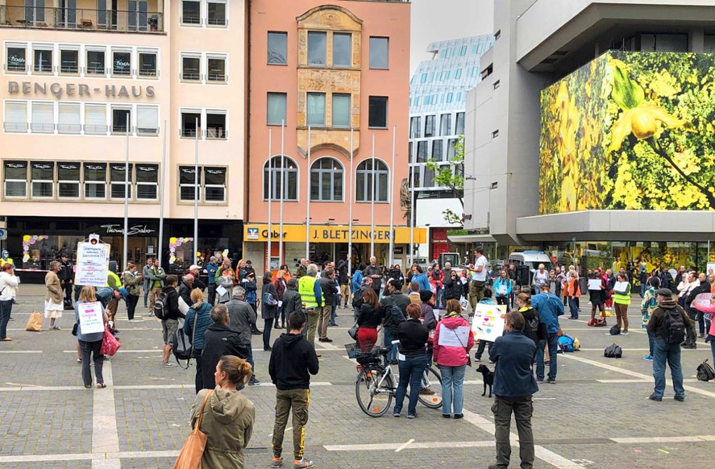 Kundgebung in Stuttgart: Tausende  bei Demo für Grundrechte erwartet