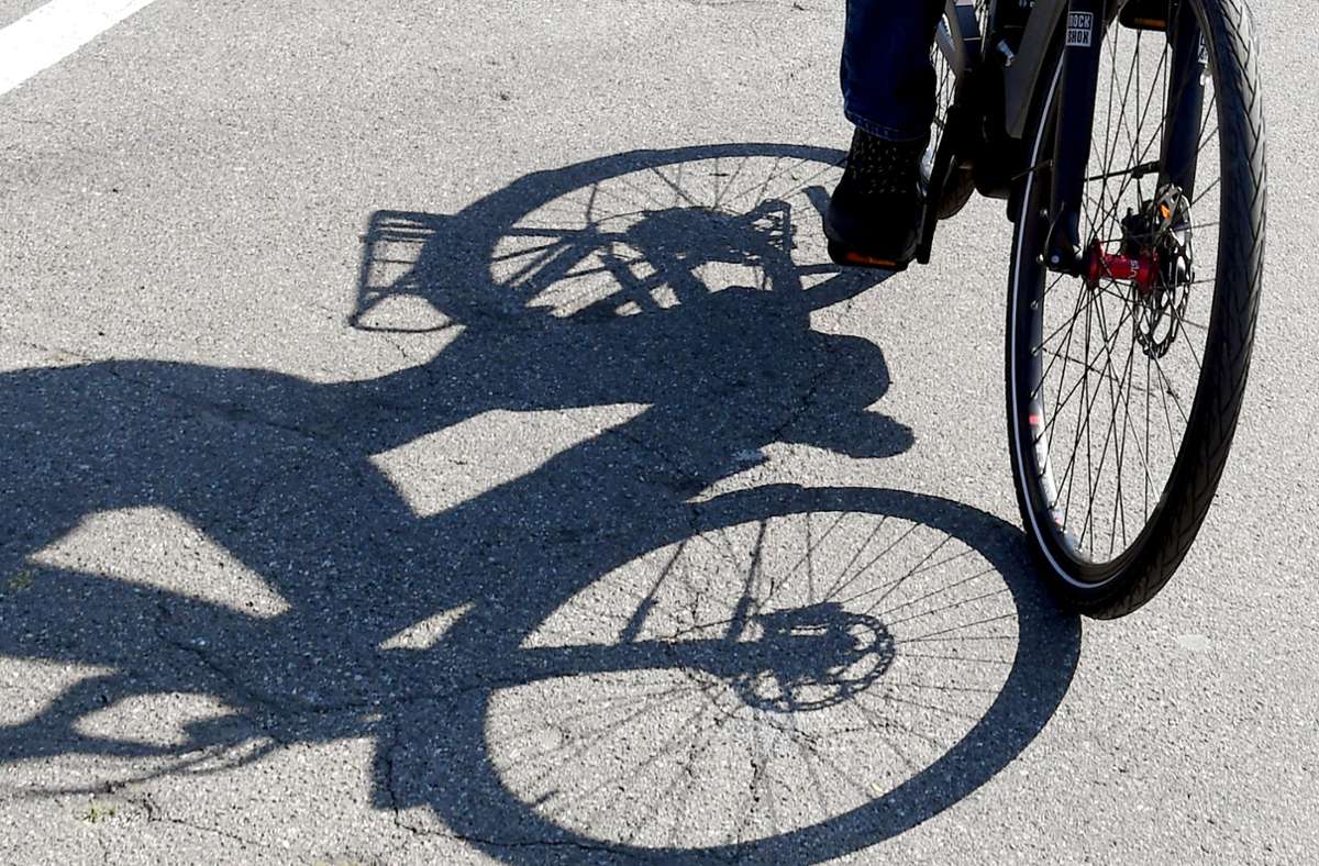 Unfall in Esslingen: Fahrradfahrer schwer verletzt