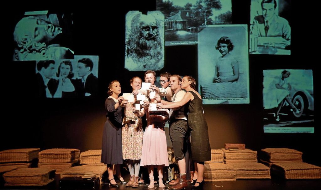 „Das Tagebuch der Anne Frank“: Christine Gnann inszeniert die Theaterfassung des Weltbestsellers an der Esslinger Landesbühne: Der Schmerz der Stille