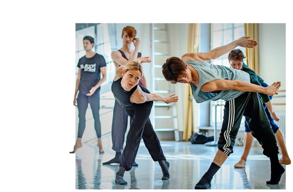 Tanz den Widerstand: Nanine Linning trainiert mit den Tänzern des Stuttgarter Balletts.