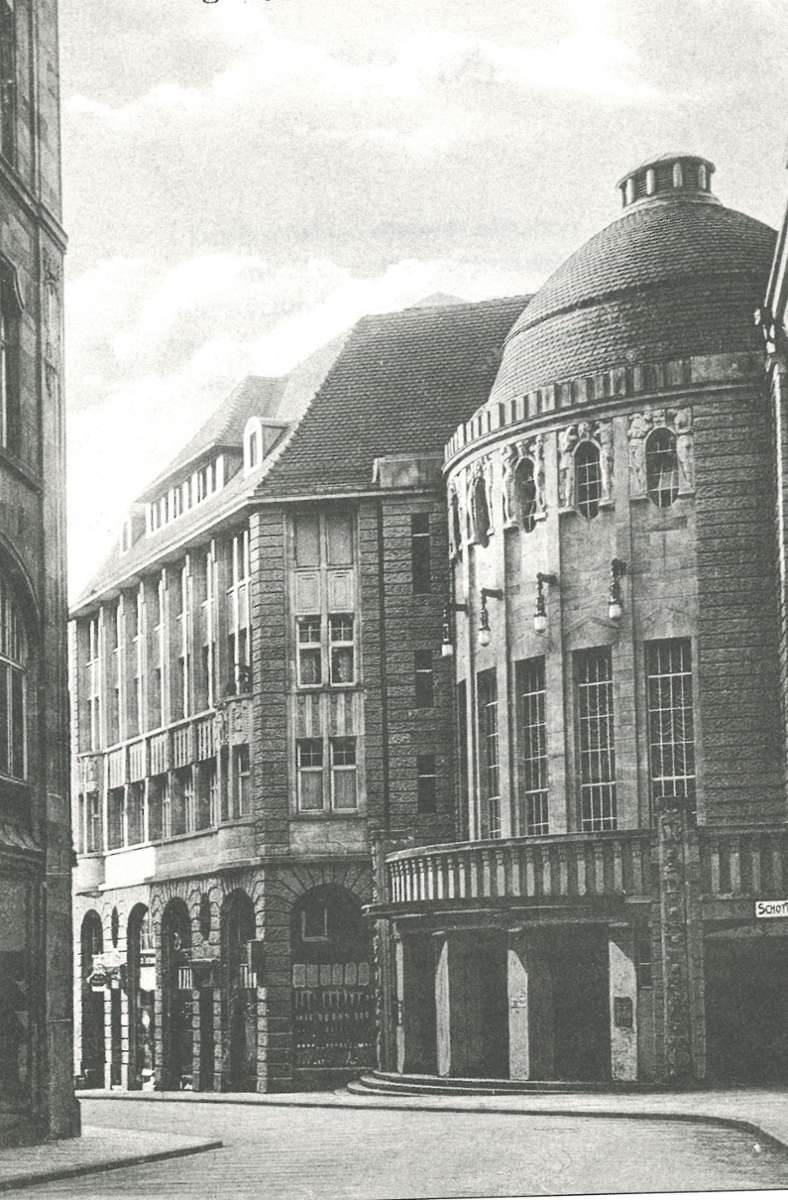 Ein Foto aus den Anfangszeiten des 1909 erbauten  Schauspielhauses.