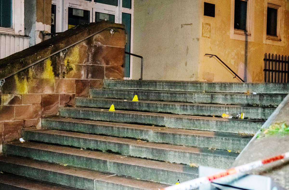 Nach Tötungsdelikt in Stuttgart: Blutige Spuren für die Ermittlungsgruppe Austria