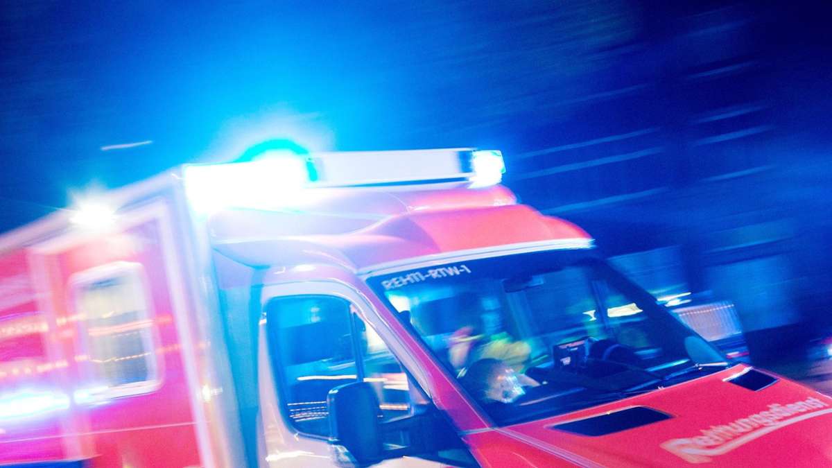 Unfall in Böblingen: Falsche Spur: Kollision auf Kreuzung