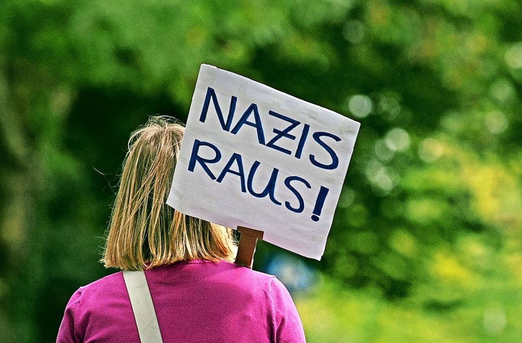 Aus kleiner Kundgebung wird wegen den Vorfällen in Chemnitz eine große Demo in Stuttgart.: Große Demo gegen rechts