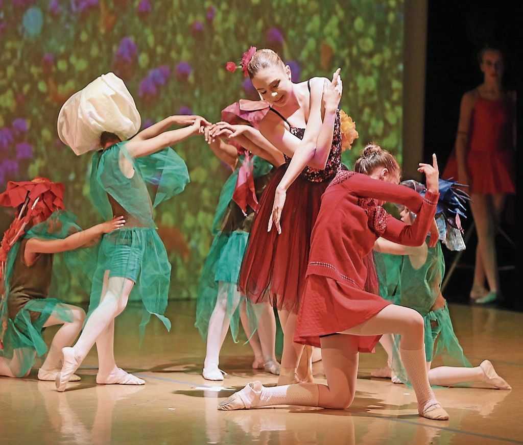 ESSLINGEN:  Die Ballettschule Khinganskiy bringt das Stück „Die Schneekönigin“ auf die Bühne der WLB: Liebe zum Dahinschmelzen